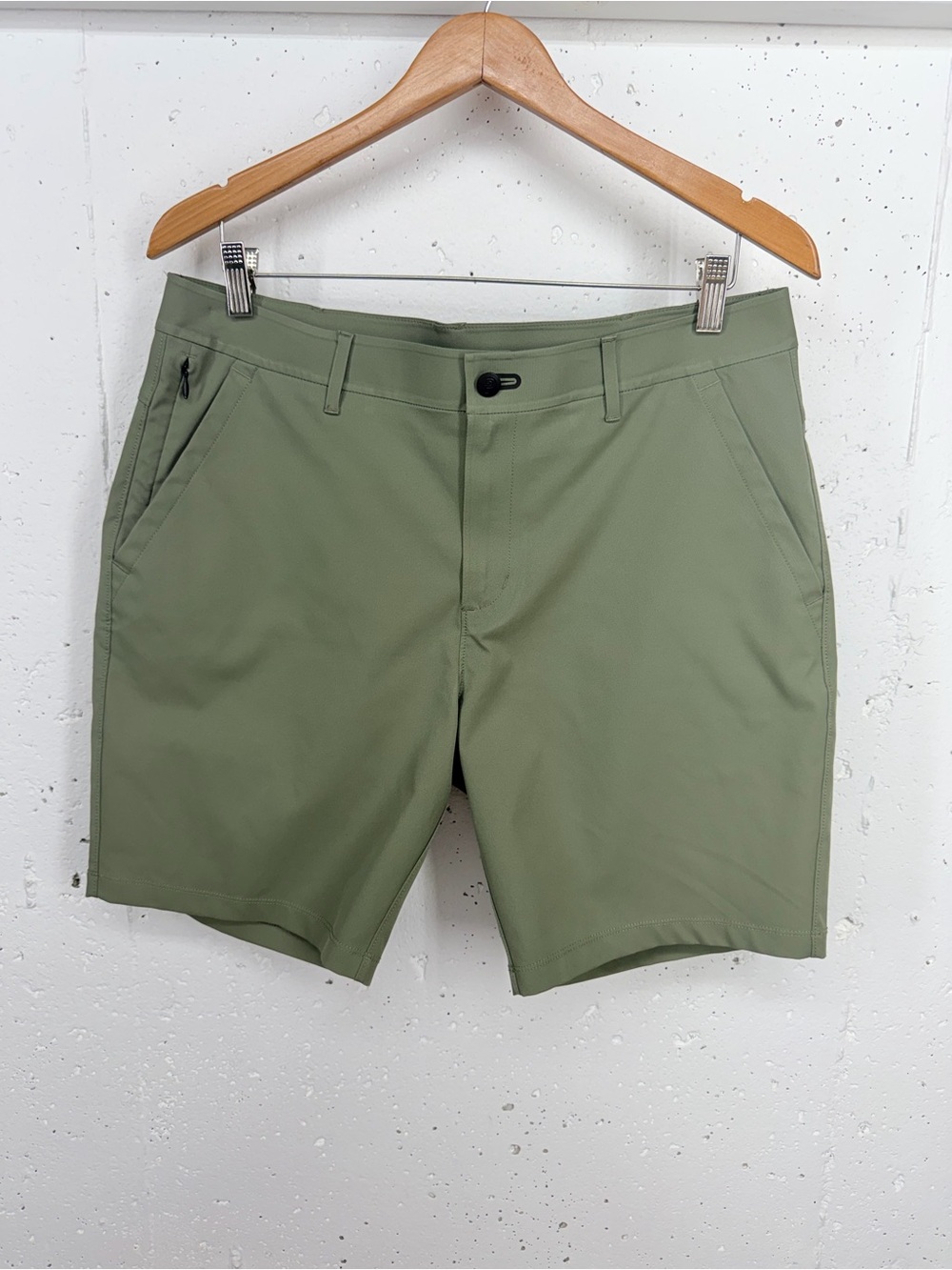 Public Rec Men’s size 34 Olive Green Workday Stretch Shorts Golf
